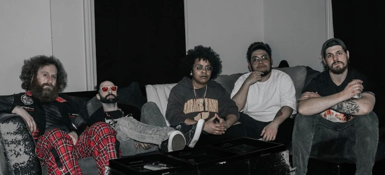 Sangromantics Band 770x351 Sangromantics