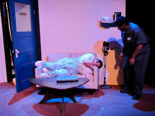 Abel encounters Lucia in Fade